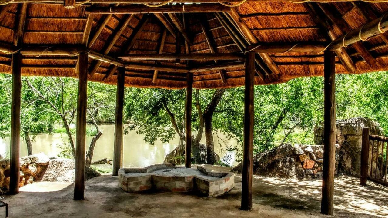 River Rock Lodge 파리스 외부 사진